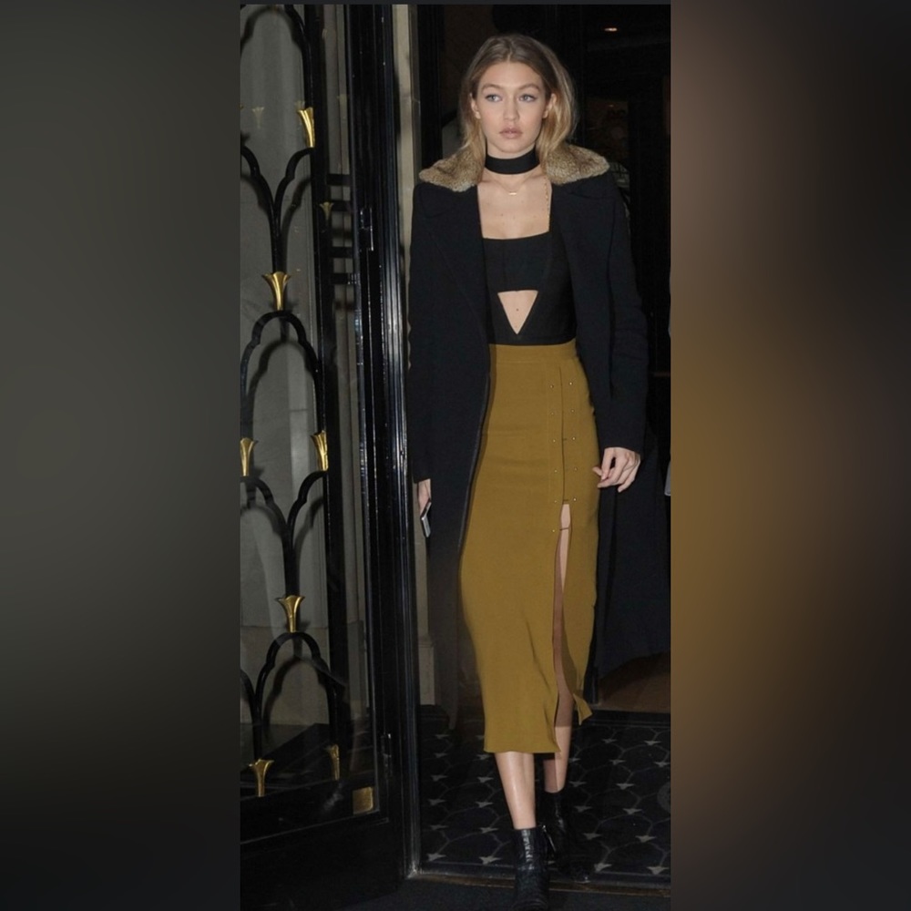 ALC Dean midi Skirt. Olive. Slit. Size 0.